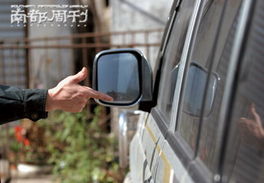 孝子砸车窗取AED救父于危难——心梗时刻的勇敢与智慧
