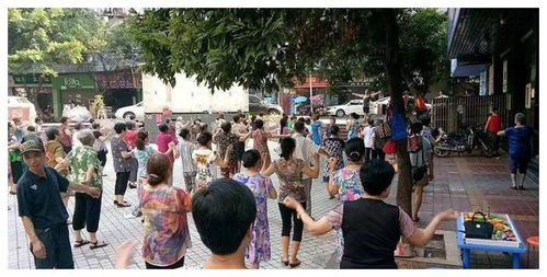伊拉克街头意外发现株洲二中校服——网友的异国奇遇