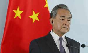 王毅谈特朗普的退群政策，国际合作与全球治理的挑战
