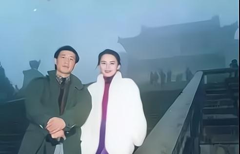 女子纹唇后，竟意外点中老公的笑穴