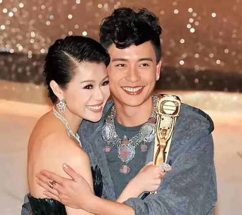 胡杏儿老公夜店与美女亲密互动，引发公众关注