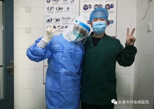 紧急时刻，一对护士夫妻的英勇救援——男子倒地抽搐，他们出手了