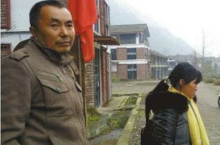 云南地震后，女子心急如焚，酒店坍塌，弟弟失联