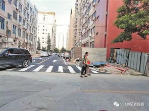 上海最窄人行道，仅10厘米宽的都市微缩景观