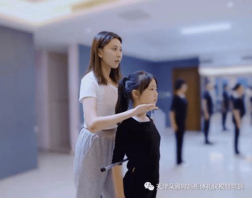 小孩形体训练，塑造健康与自信的关键